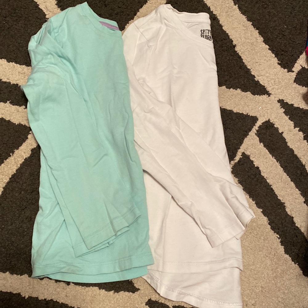 Set of two long sleeve tees girls